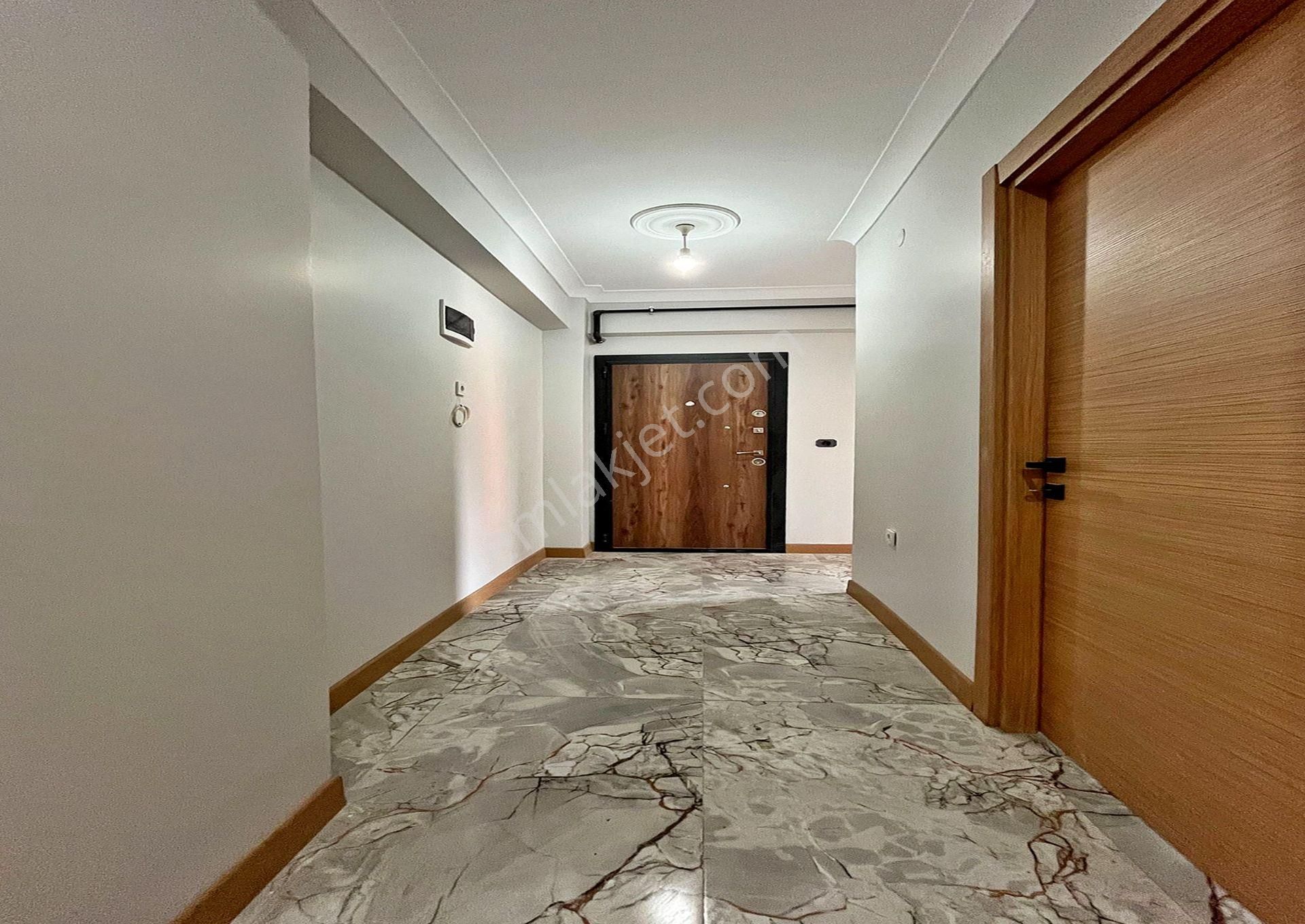 Merkezi Konum Sıfır Geniş M2 Metrobüse Yakın 2+1 Satılık Daire - Görsel 9