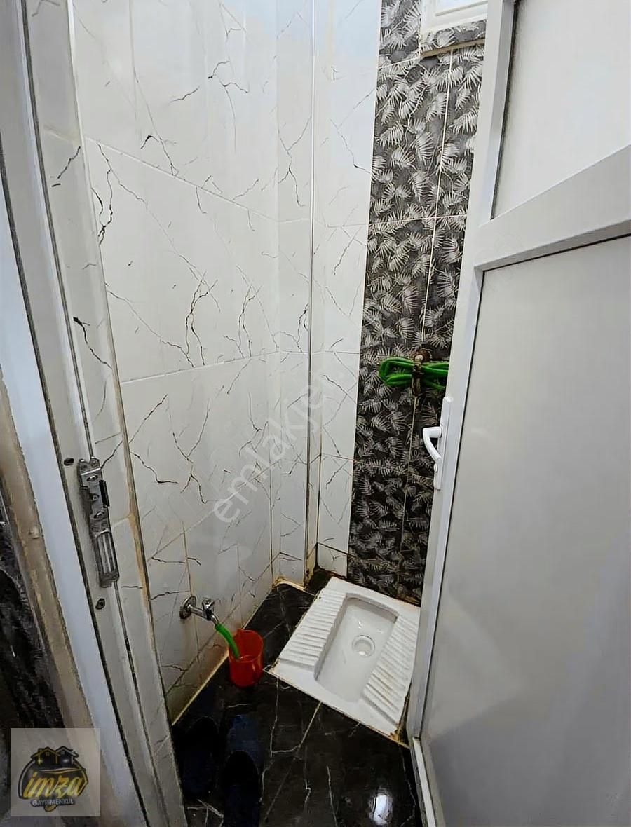 Kadın Ana Caddesinde Beyaz Saray Karşısı Doğu Cepheli - Görsel 12