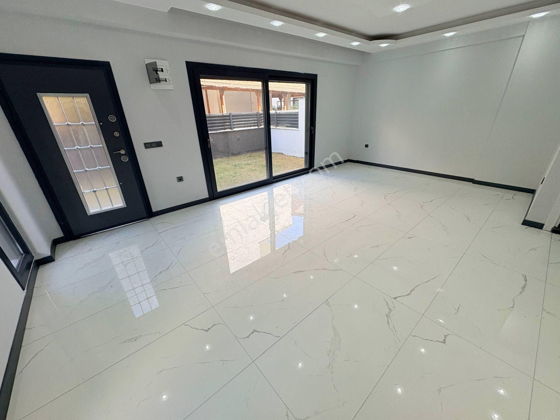 Özdere'de Denize 100 Mt Sıfır 3+1 Villa | Gökçen Emlak - Görsel 8