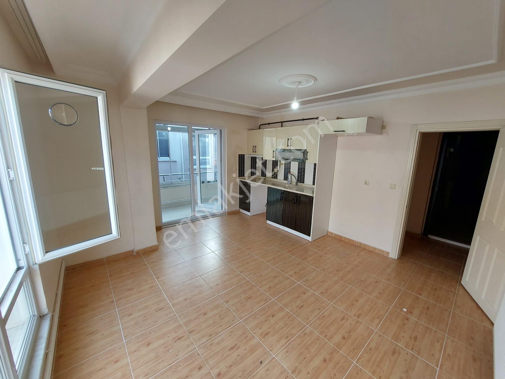 Karasu 32 Evlerde Kombi Petekli Cam Balkonlu 1+1 Devamlı Kiralık - Görsel 10