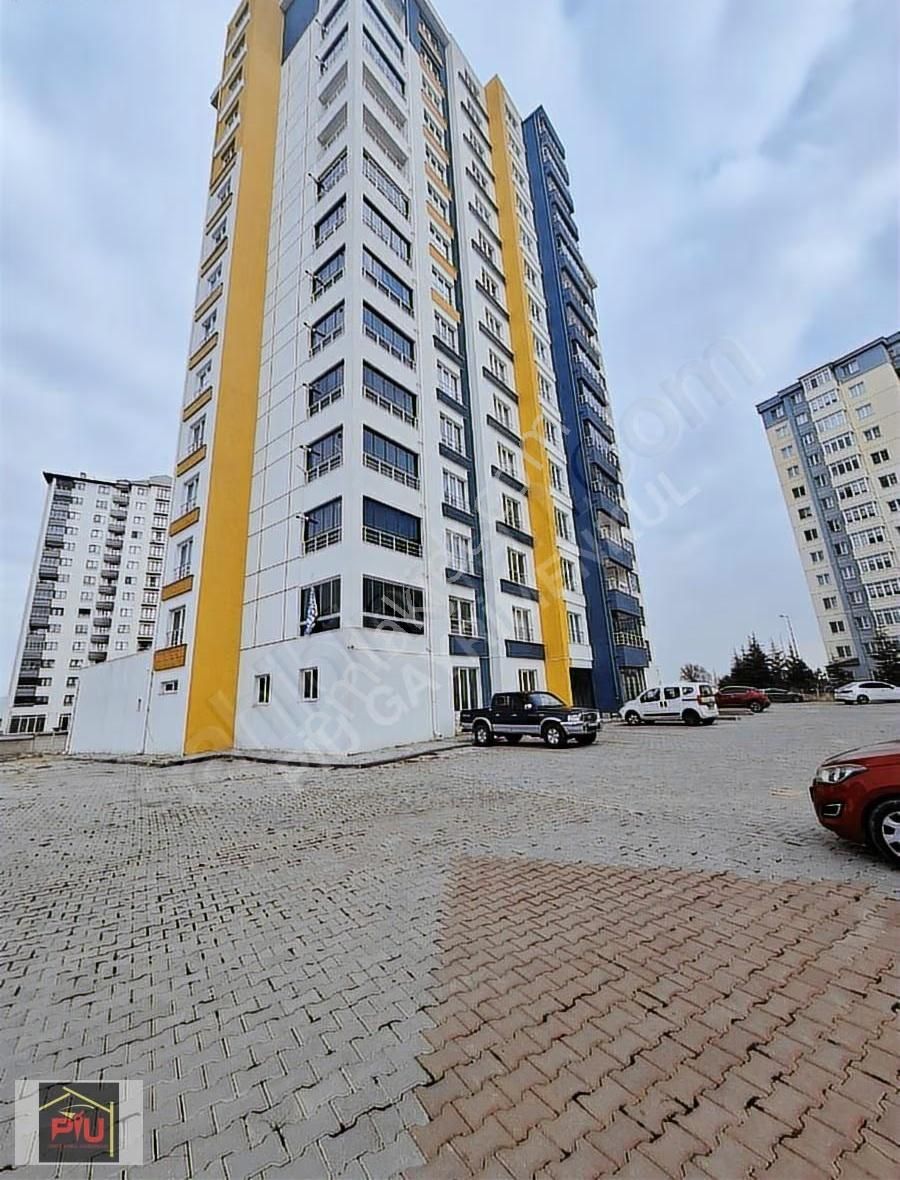Zümrütte Havalimanına Yakın Satılık 3+1 180 M2 Daire - Görsel 17