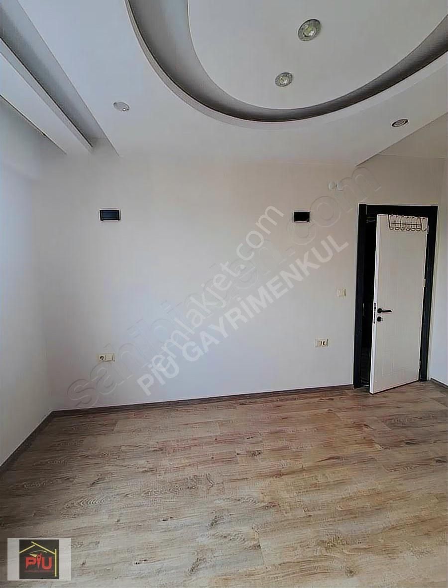 Zümrütte Havalimanına Yakın Satılık 3+1 180 M2 Daire - Görsel 18