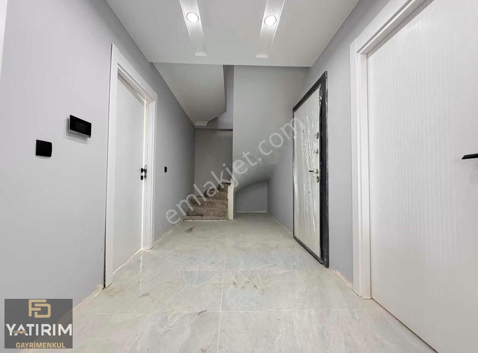 İstasyon Caddesi Üzeri 4+1 200 M2 Asansörlü Çatı Dubleks - Görsel 4