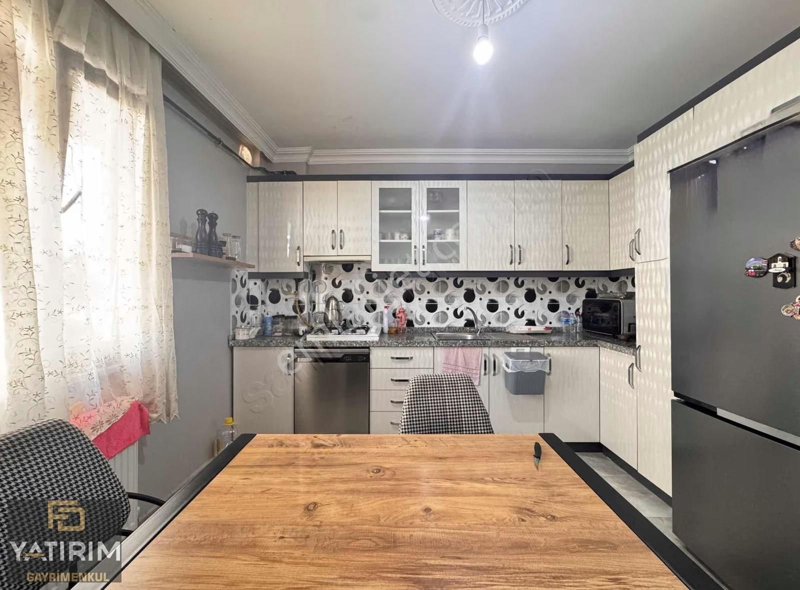 Cami Mahallesinde Geniş 4+1 200 M2 Fırsat Ters Dubleks - Görsel 2