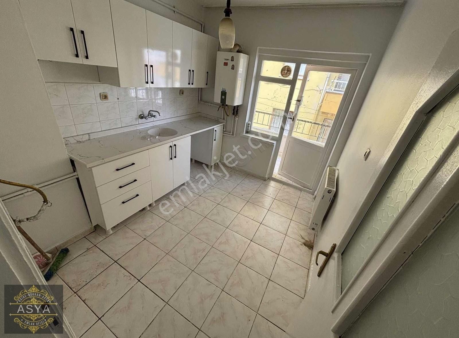 Kuşçağız Cadde Önü Ara Kat Yapılı Ankara Manzaralı 3+1 Kiralık - Görsel 8