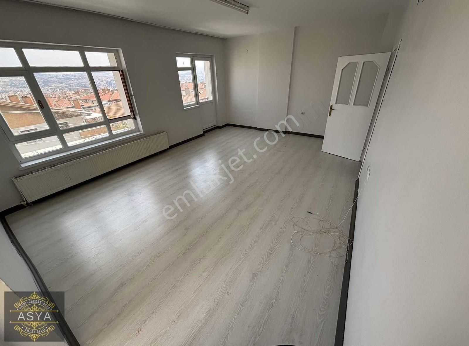 Kuşçağız Cadde Önü Ara Kat Yapılı Ankara Manzaralı 3+1 Kiralık - Görsel 14
