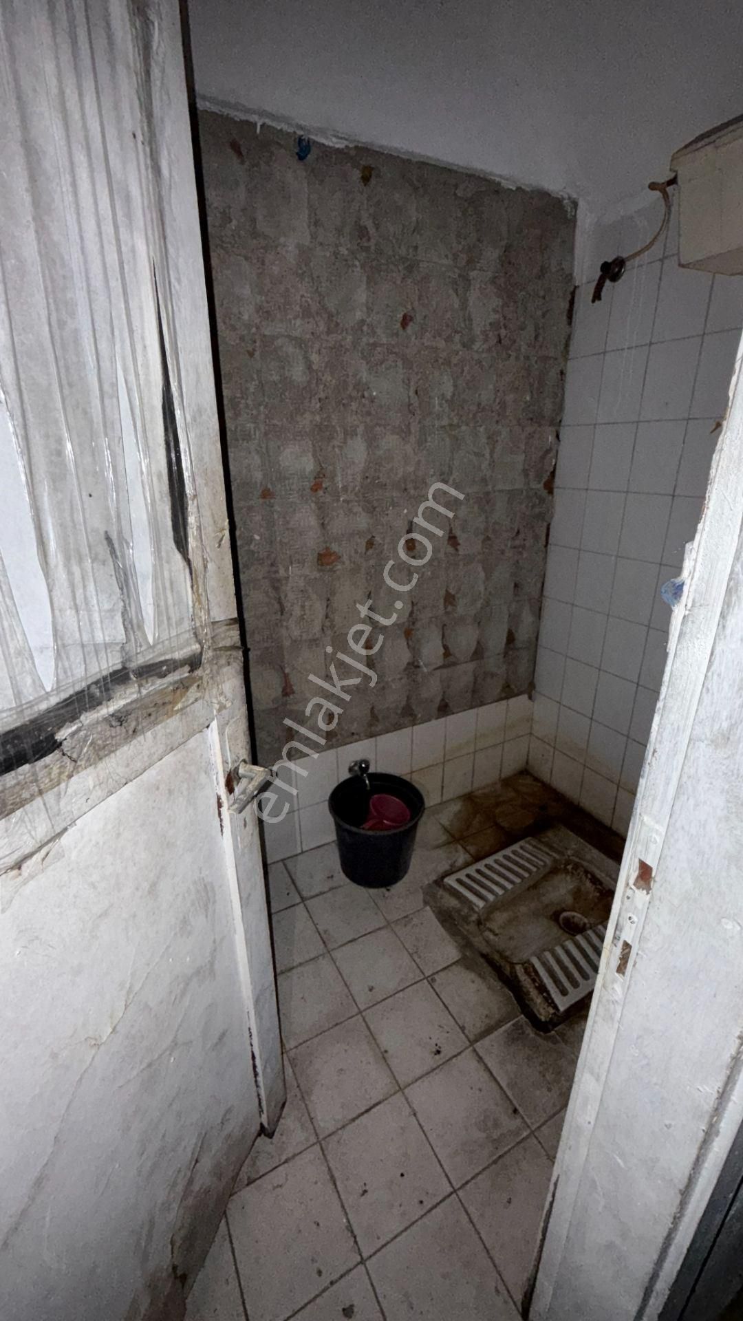 Emlak Uzmanı'ndan Zeytinburnu Telsiz'de Kiralık 250 M2 Bodrum Dükkan - Görsel 5