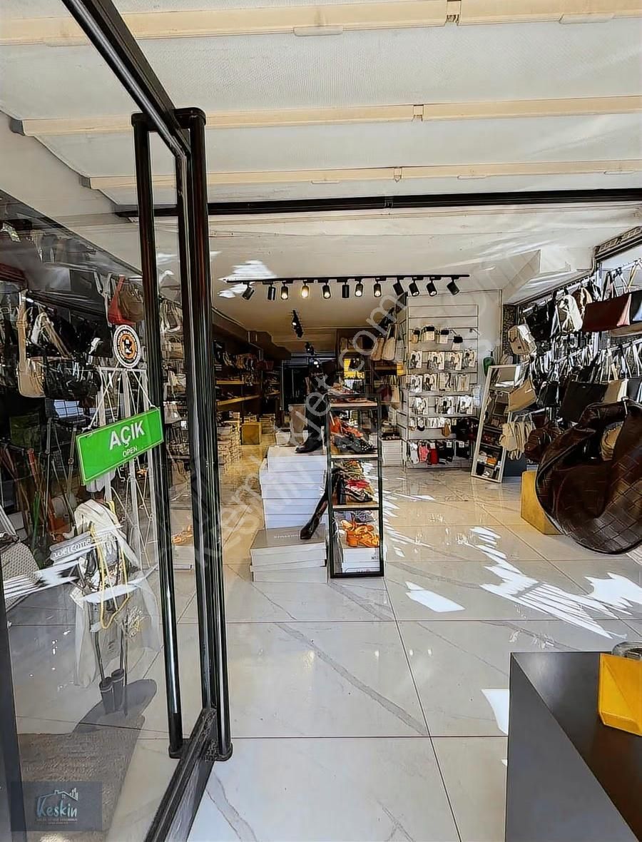 Kültür Kafelerde Özgecan Aslan'ın Karşısında Devren Kiralık - Görsel 8