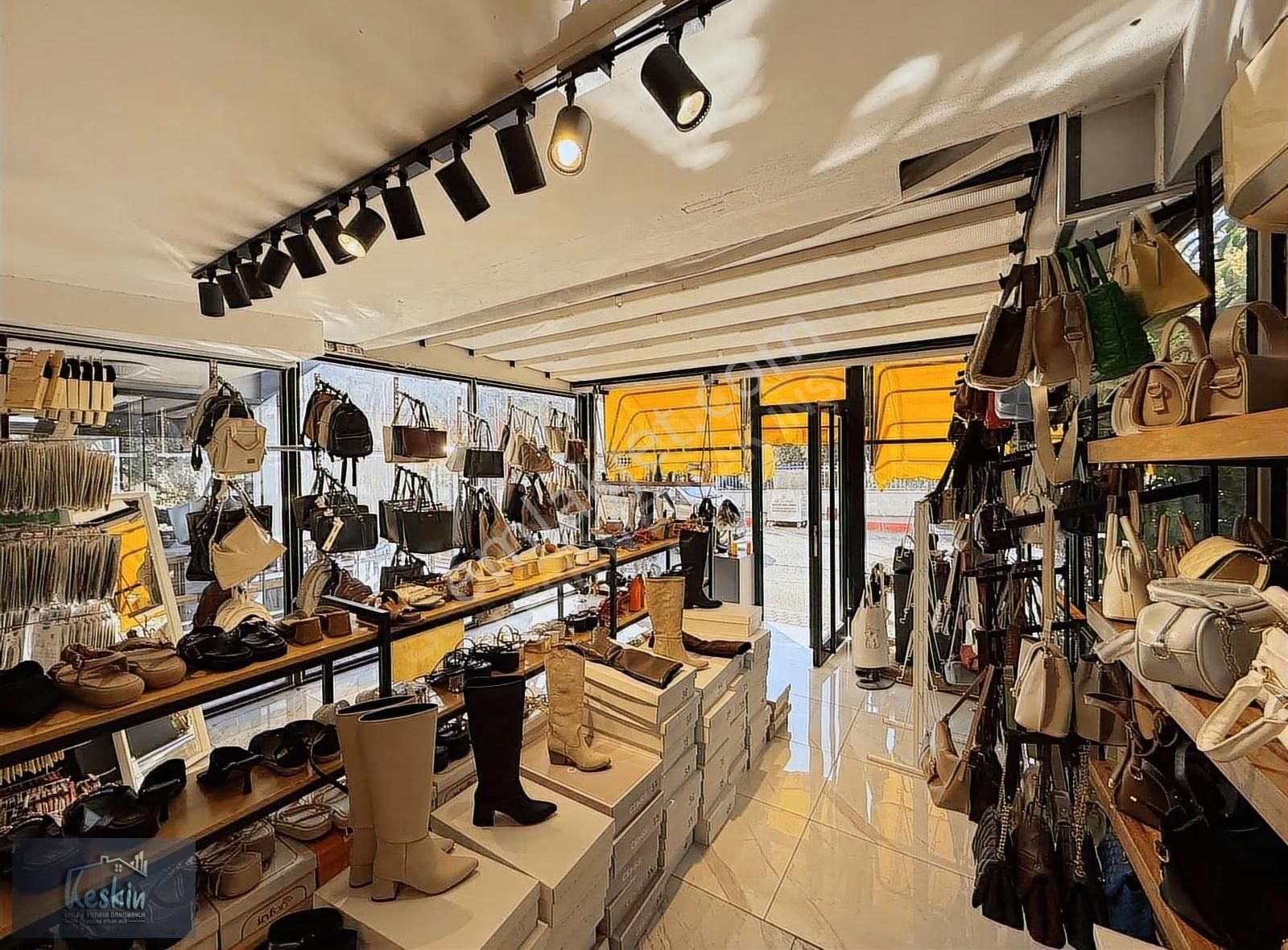 Kültür Kafelerde Özgecan Aslan'ın Karşısında Devren Kiralık - Görsel 3