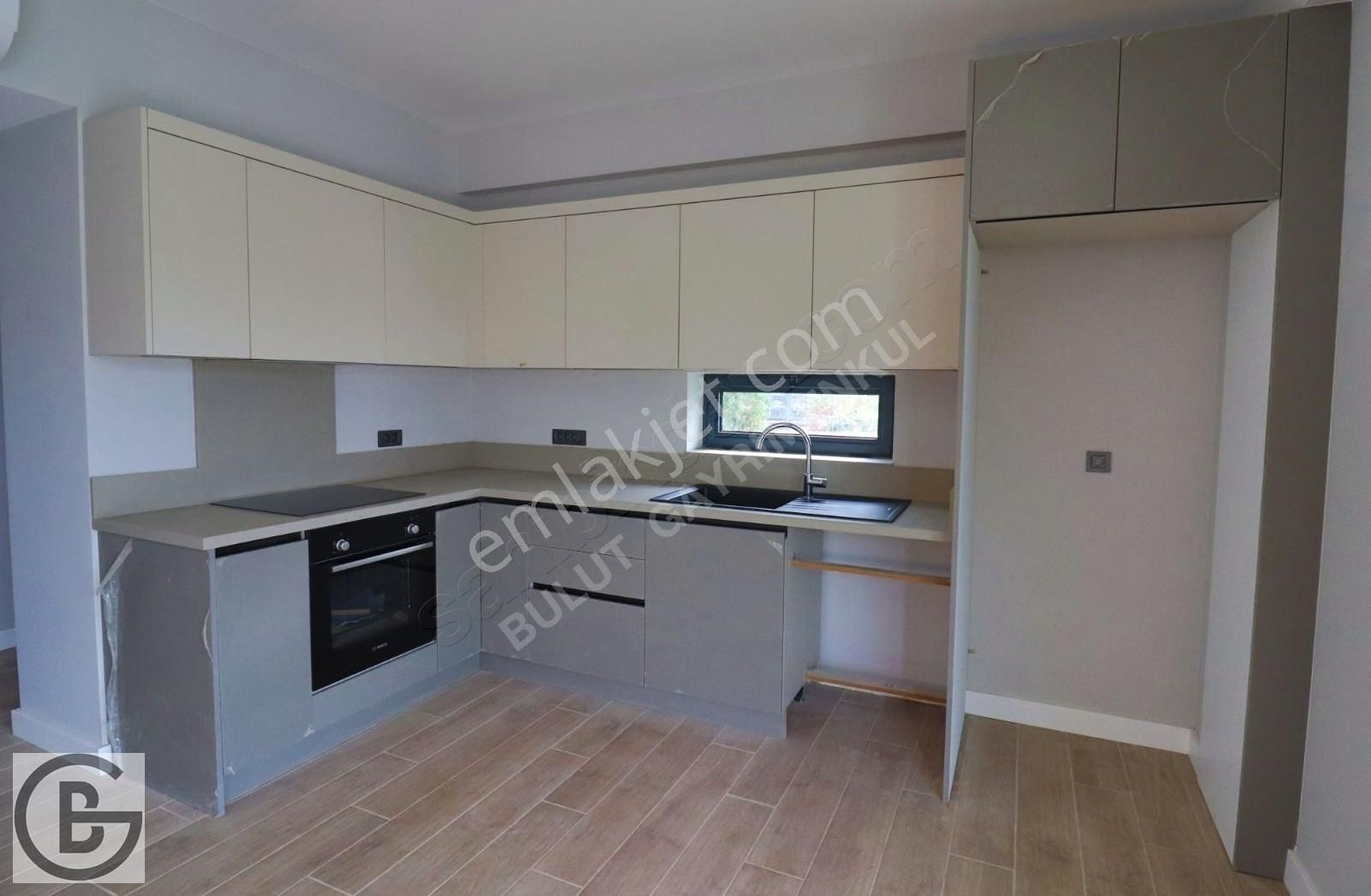 Bodrum Merkez'de Önü Açık, Yerden Isıtmalı, Geniş Bahçeli 2+1 - Görsel 8