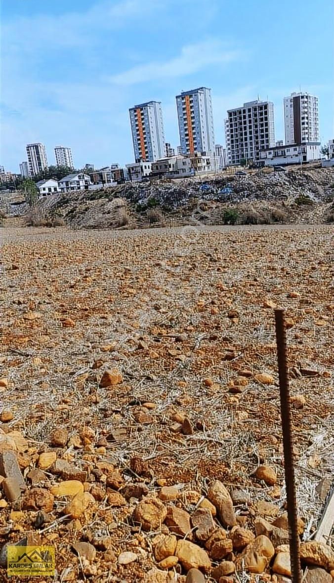 Kardeş Emlaktn Çarkiparede Caddeye Yakin Müstakil Villalık Arsa
