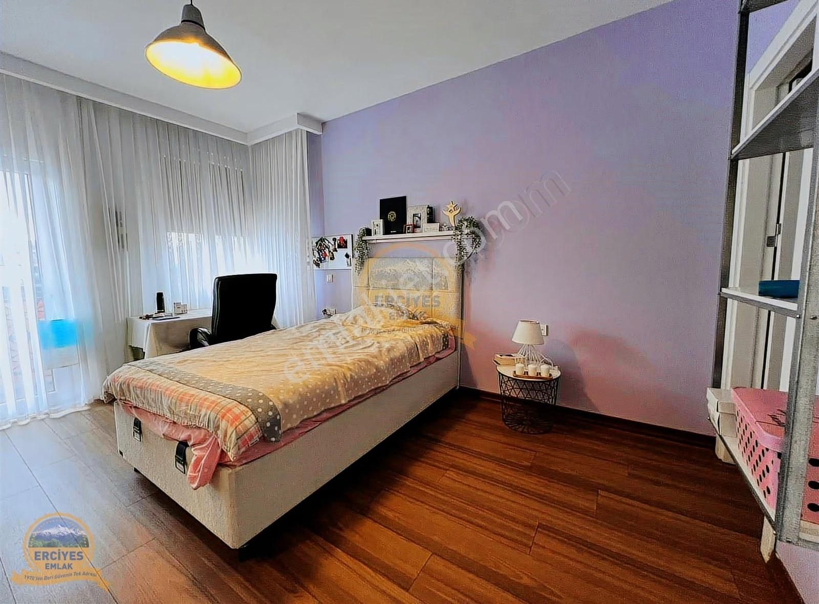 Erciyesden Bostancı Cadde Üzerinde 3+1 Balkonlu 165 M² Ebeveynli - Görsel 2