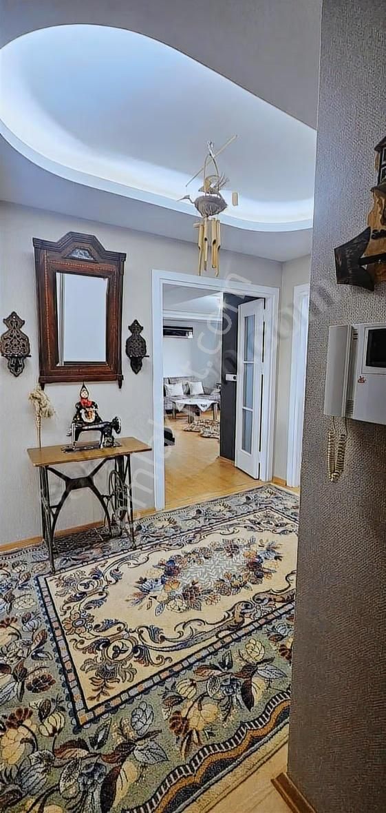 Gürselpaşa Kıyı Boyunda Katta Tek Ebeveyn Banyolu 3+1 Satılık - Görsel 19