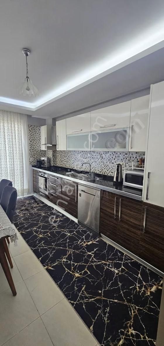 Gürselpaşa Kıyı Boyunda Katta Tek Ebeveyn Banyolu 3+1 Satılık - Görsel 3