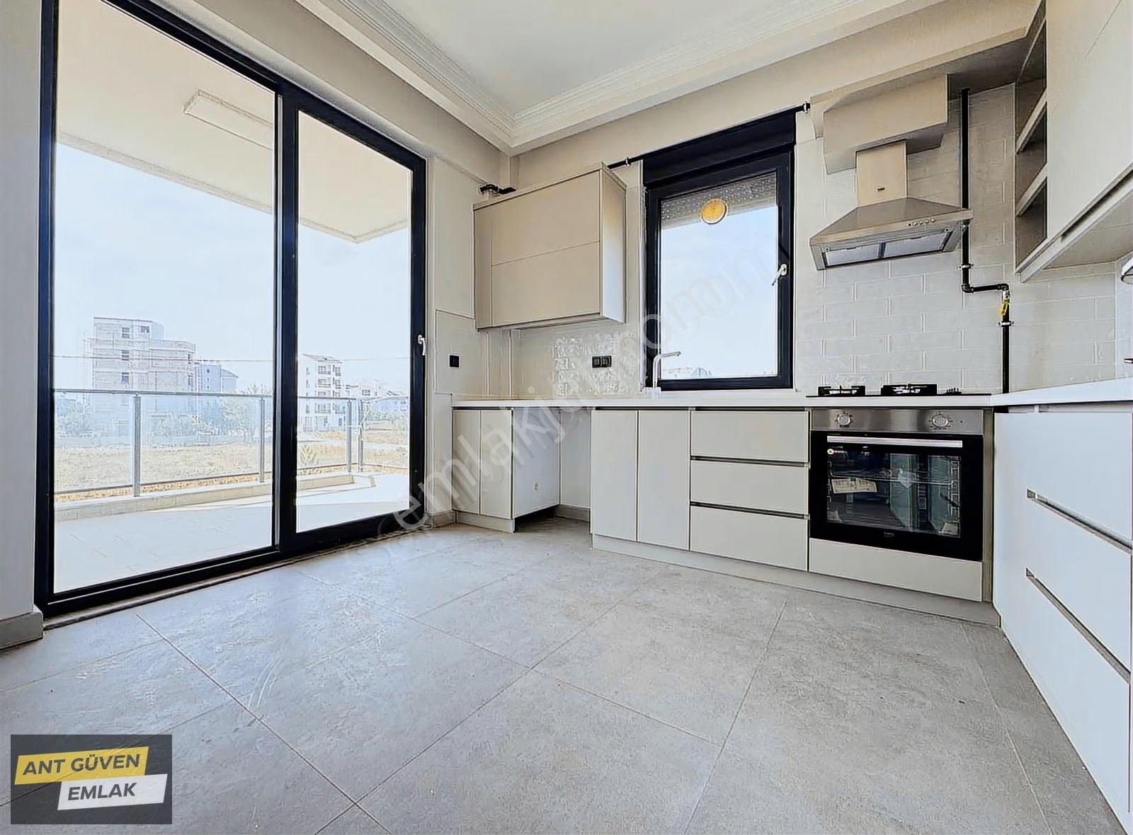 4 Cepheli Lüx 160 M2 3+1 Önü Açık Ferah Yerden Isıtmalı Daire