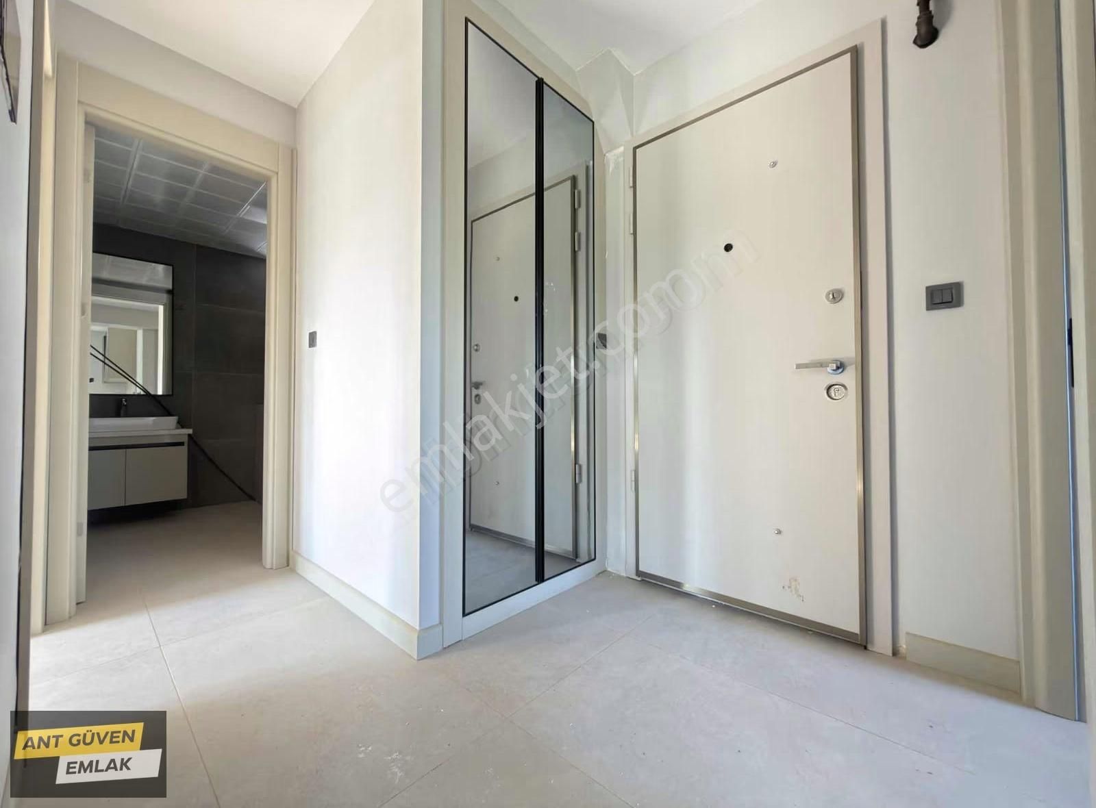 Sky Dıamond 2+1 125 M2 Özel Bahçe Kullanımlı İskanlı Site İçi - Görsel 4