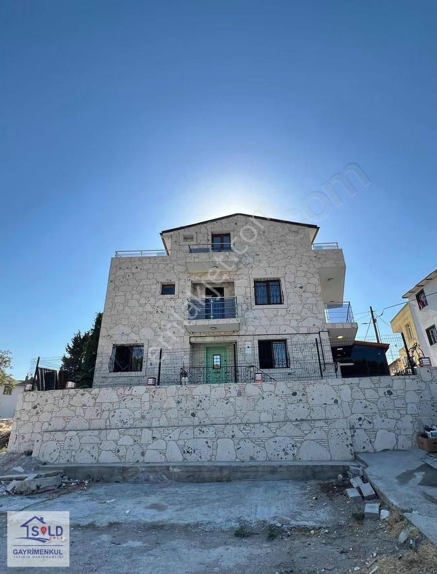 Urla Sanat Sokağına 3 Dakika Satılık Müstakil Villa - Görsel 9