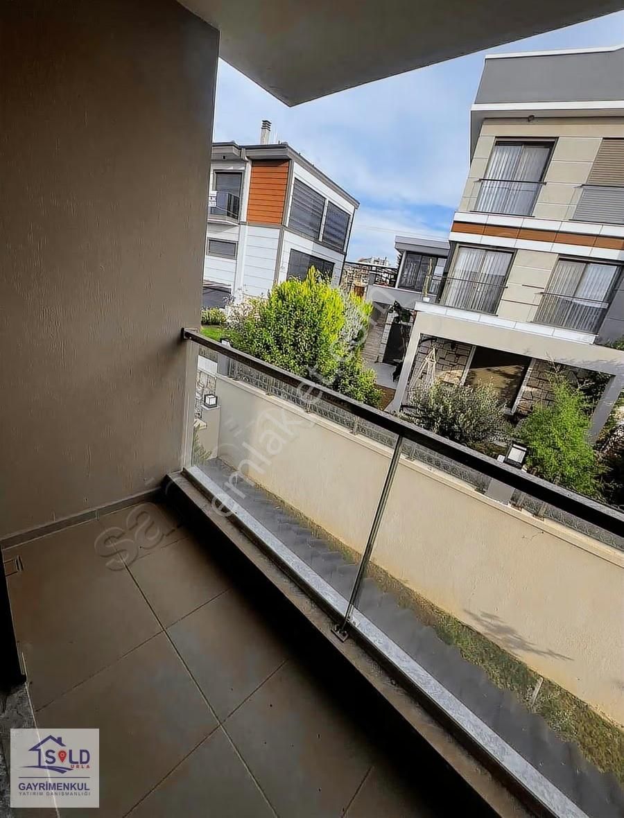 Urla Bademler Havuzlu Site İçerisinde Satılık Müstakil Villa - Görsel 11