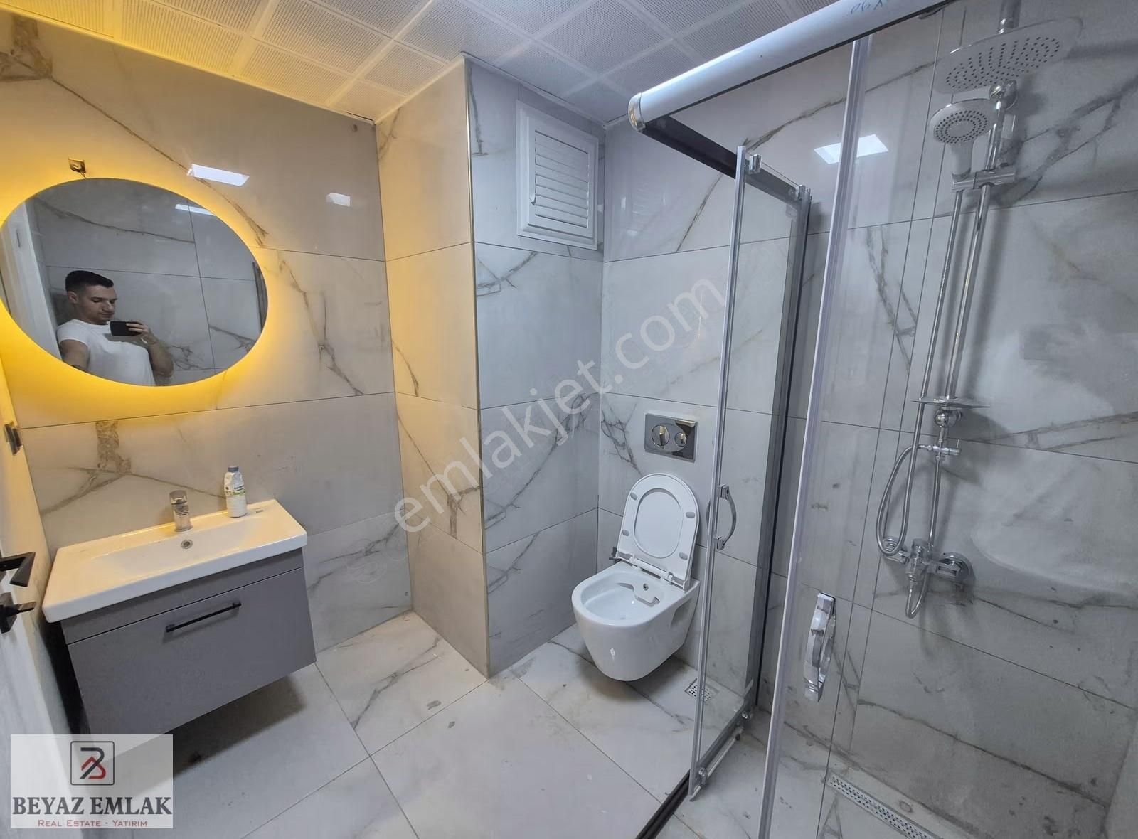 Altıntaş Mh. Havuzlu Sitede Balkonlu Sıfır 1+1 Daire - Görsel 12