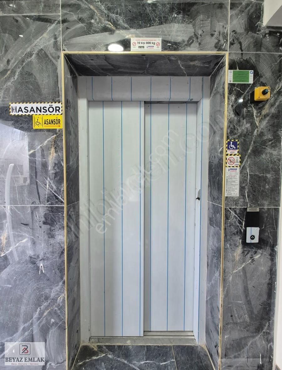 Altıntaş Mh. Havuzlu Sitede Balkonlu Sıfır 1+1 Daire - Görsel 6