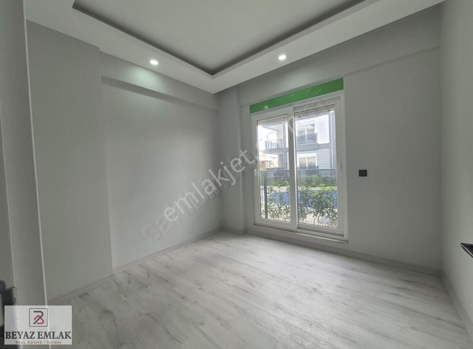 Altıntaş Mh. Havuzlu Sitede Balkonlu Sıfır 1+1 Daire - Görsel 8