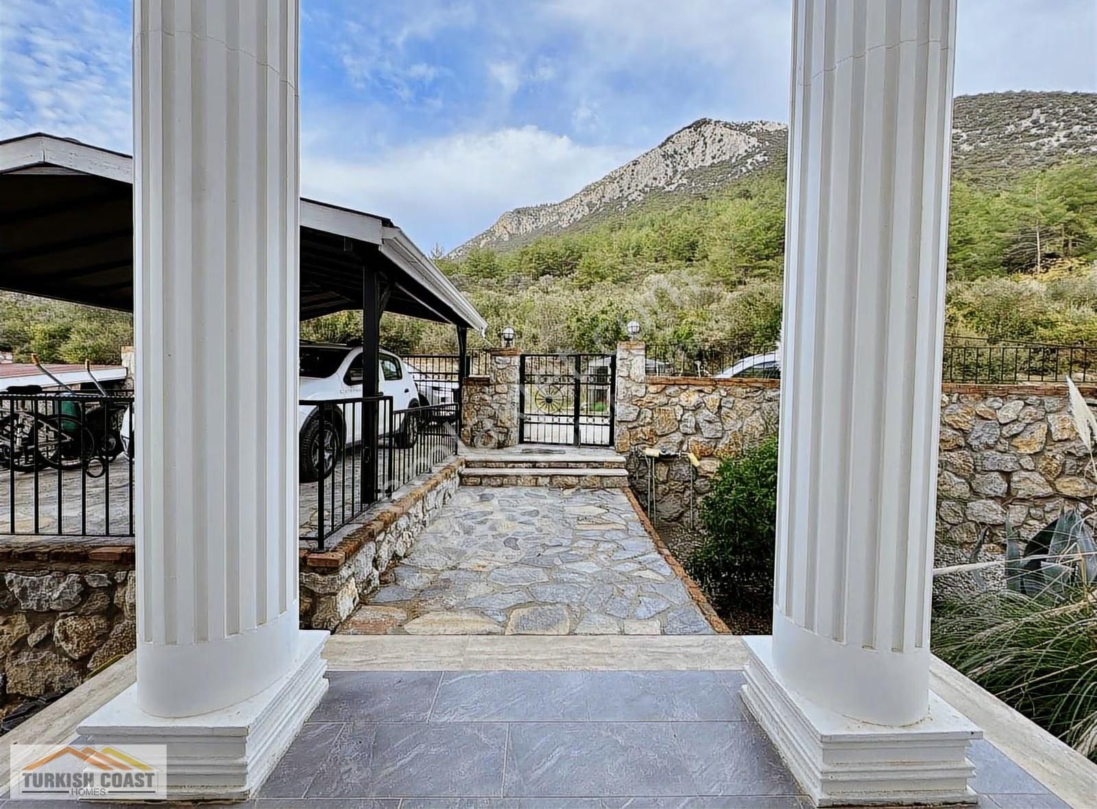 Fethiye Üzümlü De Satilik Lüks Büyük Bahçeli Müstakil Villa - Görsel 2