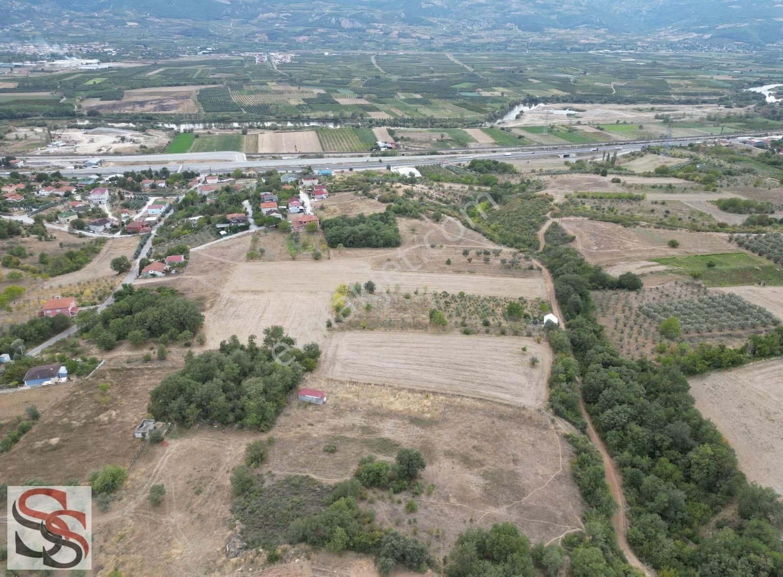 Pamukova Bayırakçeşehir Mahallesi 4.038 M² Tarla - Görsel 13