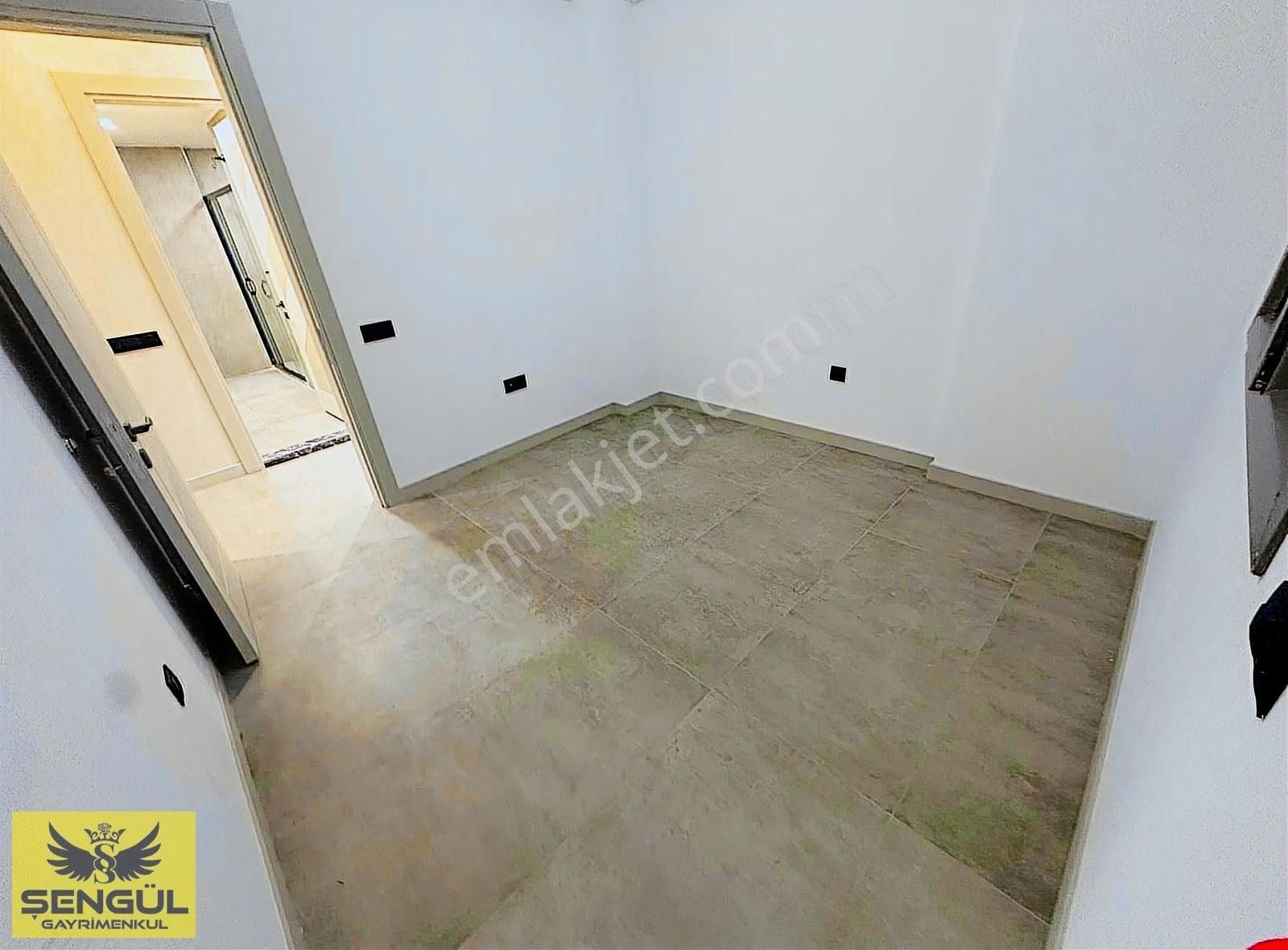 Şengül Gayrimenkul'den Ferhatlar Üstü Lüks 3+1 Satılık Daire - Görsel 17