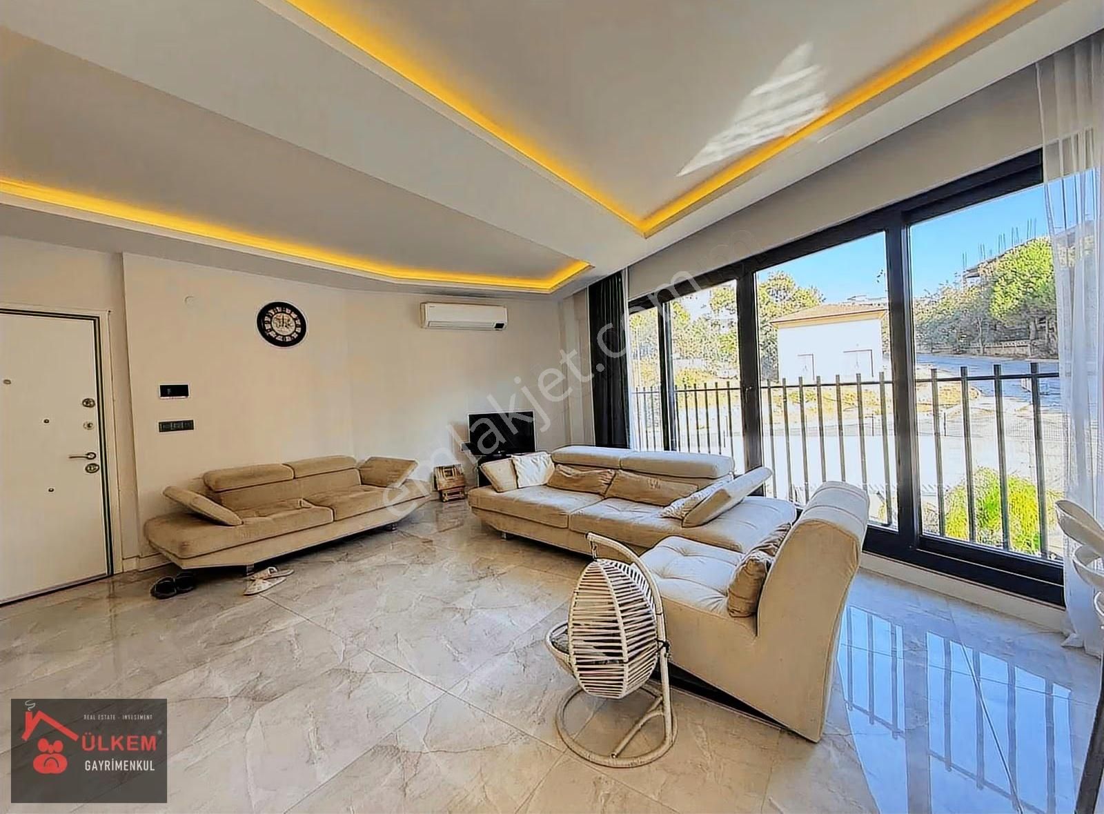 Kuşadasında 2+1 Doğalgazlı Geniş Oturumlu Köşe Konum Daire - Görsel 26