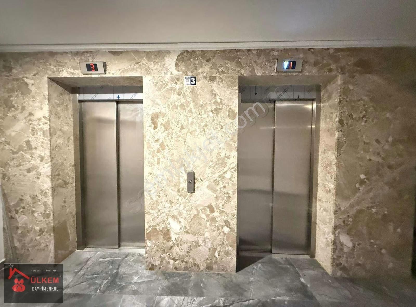 Kuşadasında 2+1 Doğalgazlı Geniş Oturumlu Köşe Konum Daire - Görsel 12