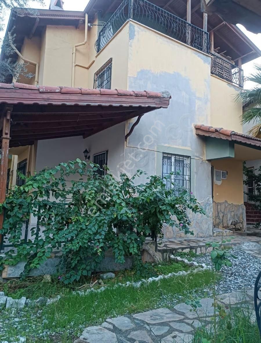 Marmaris Turunç 6+1 Satılık Tripleks İkiz Villa !