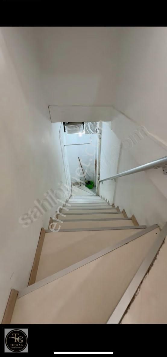 Karakaş Mahallesi Cumhuriyet Caddesinde Kiralık 165 M2 Dükkan - Görsel 7