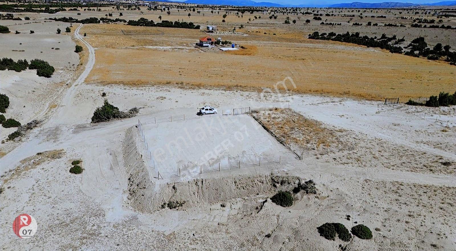 Antalya Korkuteli Uzunoluk Mahallesinde Satılık 675m2 Köşe Arsa - Görsel 3