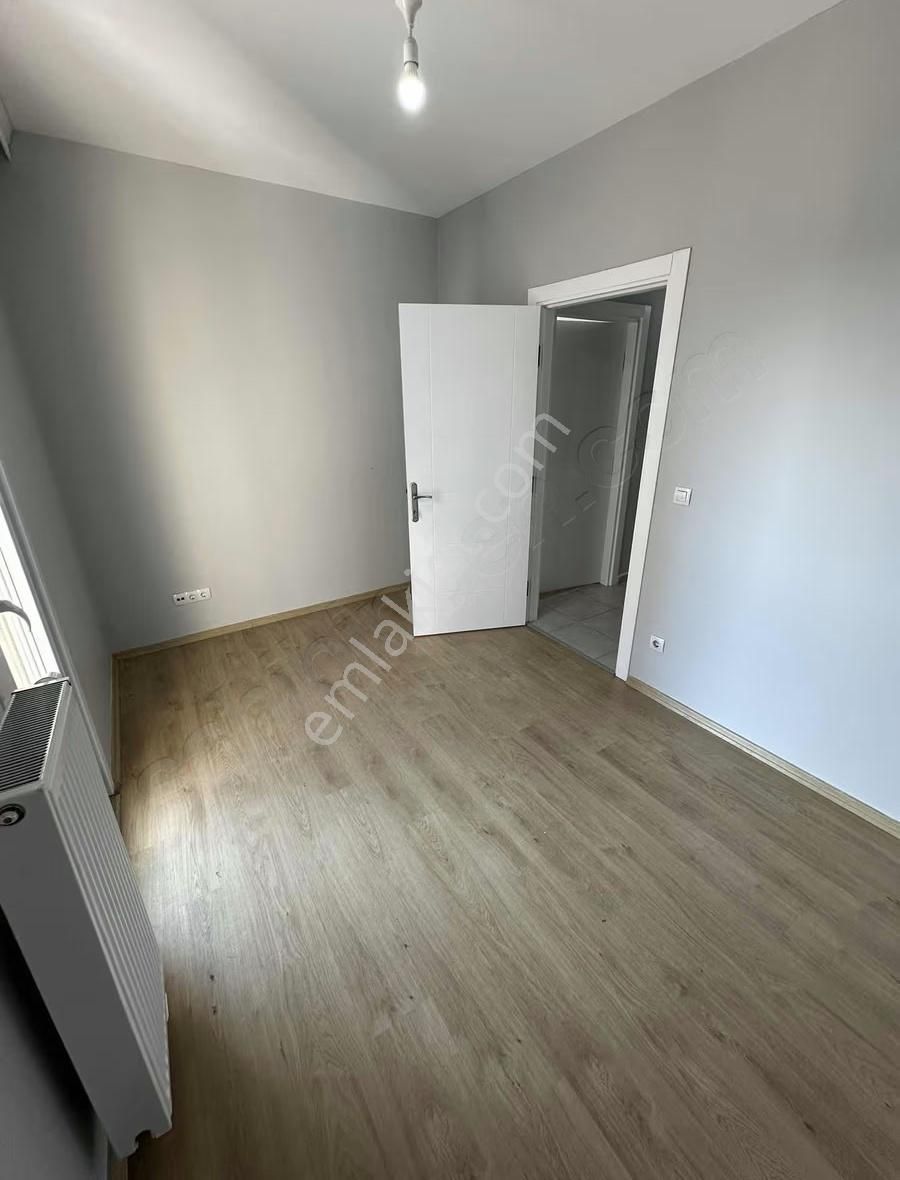 5. Levent Bayramoğlu Sitesinde Kiralık Ön Cephe 2+1 Daire - Görsel 3