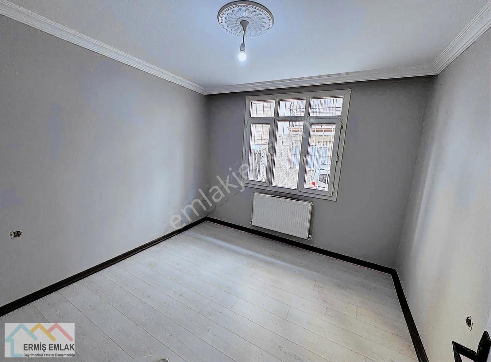 Satılık 2+1 Tadilatlı Daire - Görsel 3