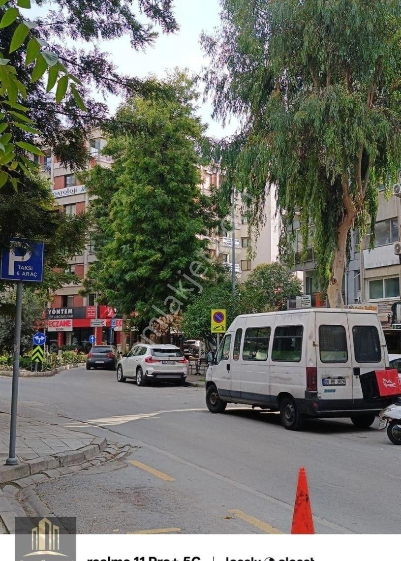 Alsancak Ali Çetinkaya Bulv.asansörlü 1+1 Dünya Göz Hastanesi Karşısında Satılık İş Yeri - Görsel 34