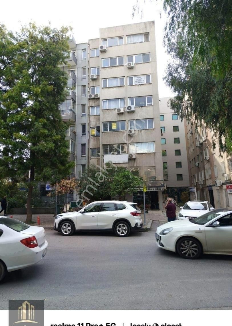 Alsancak Ali Çetinkaya Bulv.asansörlü 1+1 Dünya Göz Hastanesi Karşısında Satılık İş Yeri - Görsel 4