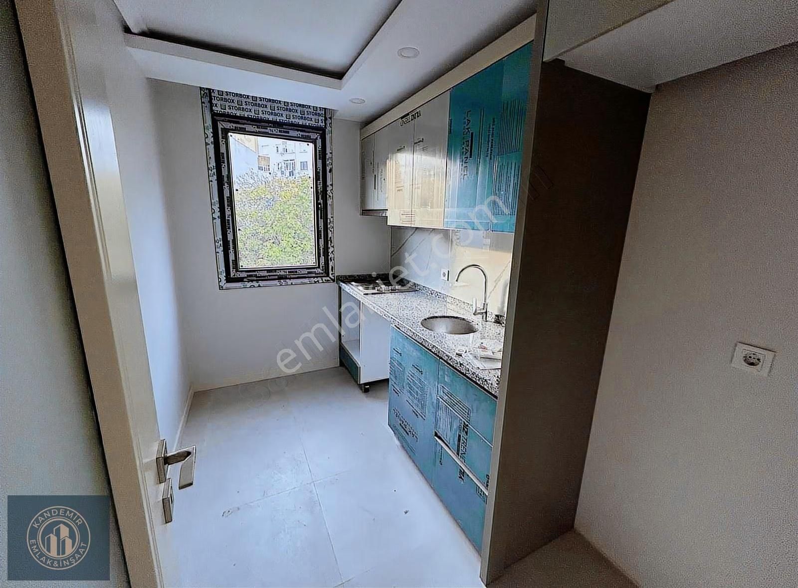 Üsküdar Merkez Nevçarşı Yanında 2+1 Otoparklı Daire - Görsel 14