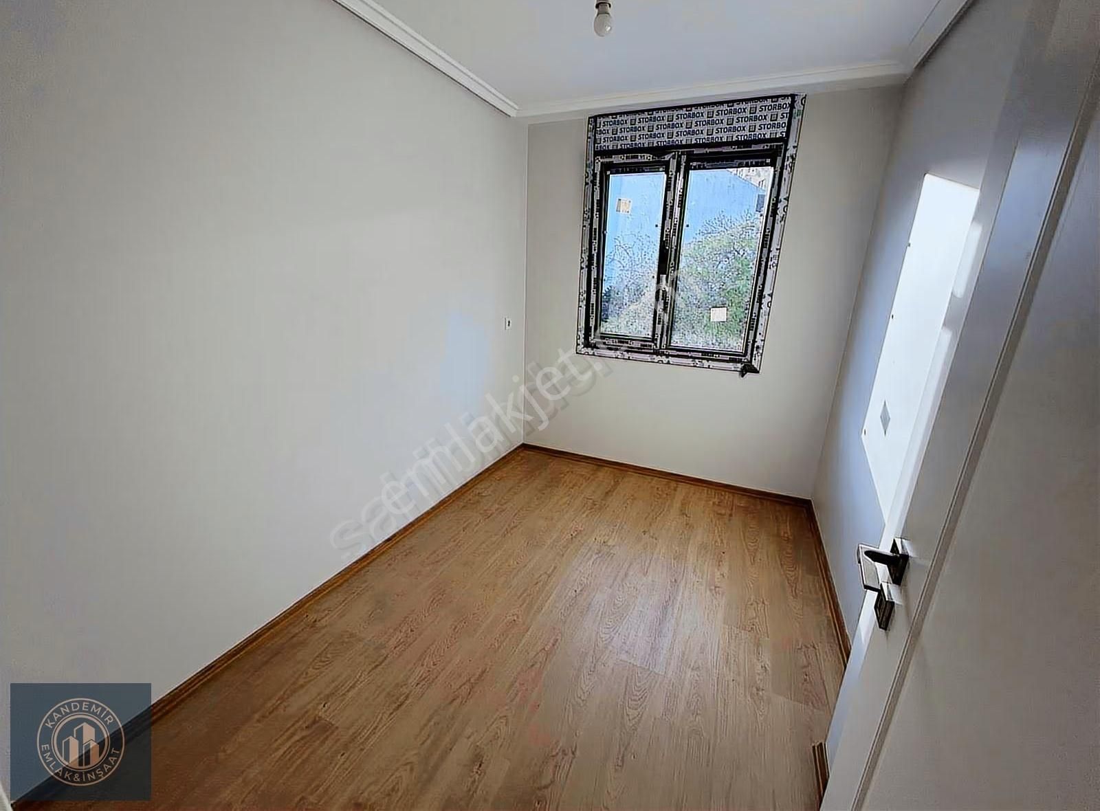 Üsküdar Merkez Nevçarşı Yanında 2+1 Otoparklı Daire - Görsel 9