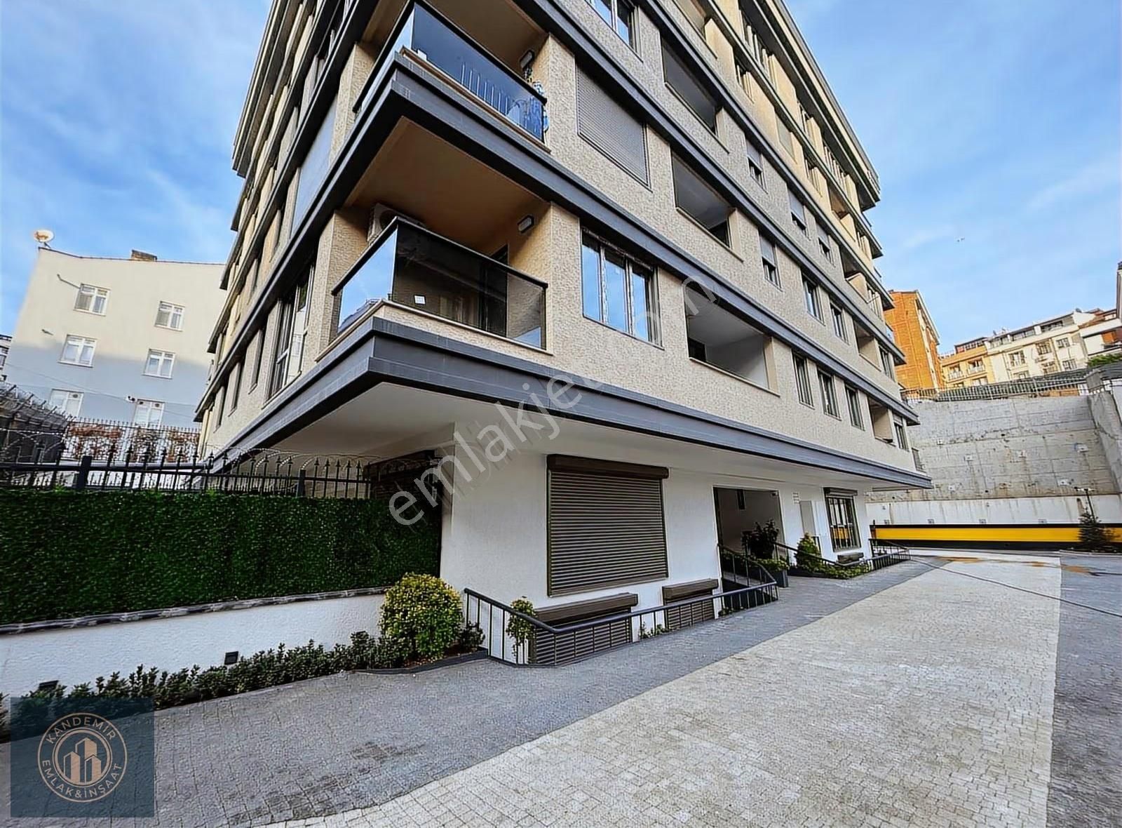 Üsküdar Merkez Nevçarşı Yanında 2+1 Otoparklı Daire - Görsel 26