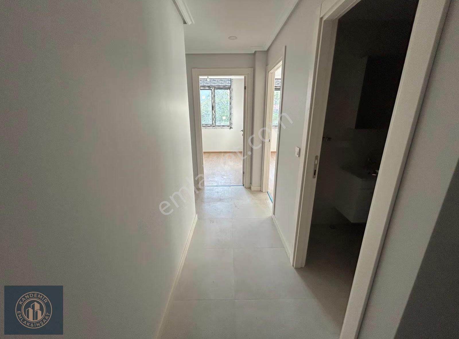 Üsküdar Merkez Nevçarşı Yanında 2+1 Otoparklı Daire - Görsel 16