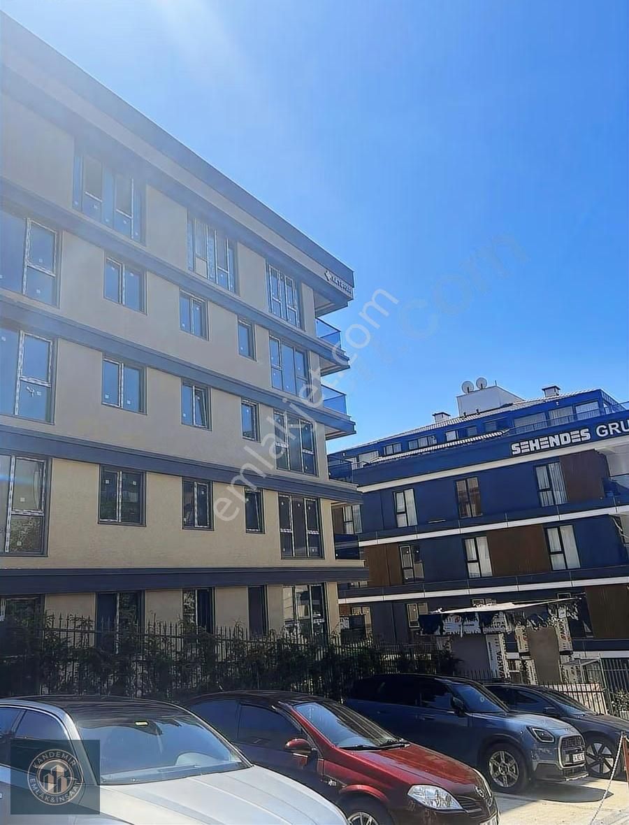Üsküdar Merkez Nevçarşı Yanında 2+1 Otoparklı Daire - Görsel 6