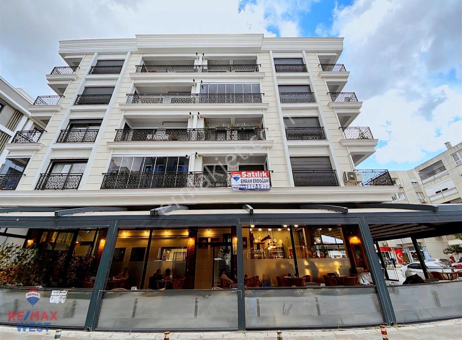 Fazıl Bey Caddesi Üzerinde/ebeveyn Banyolu/önü Açık/köşe Daire - Görsel 2