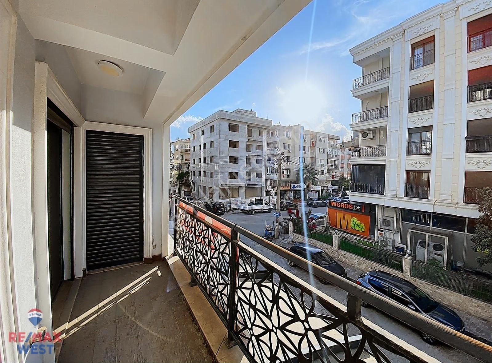 Fazıl Bey Caddesi Üzerinde/ebeveyn Banyolu/önü Açık/köşe Daire - Görsel 7