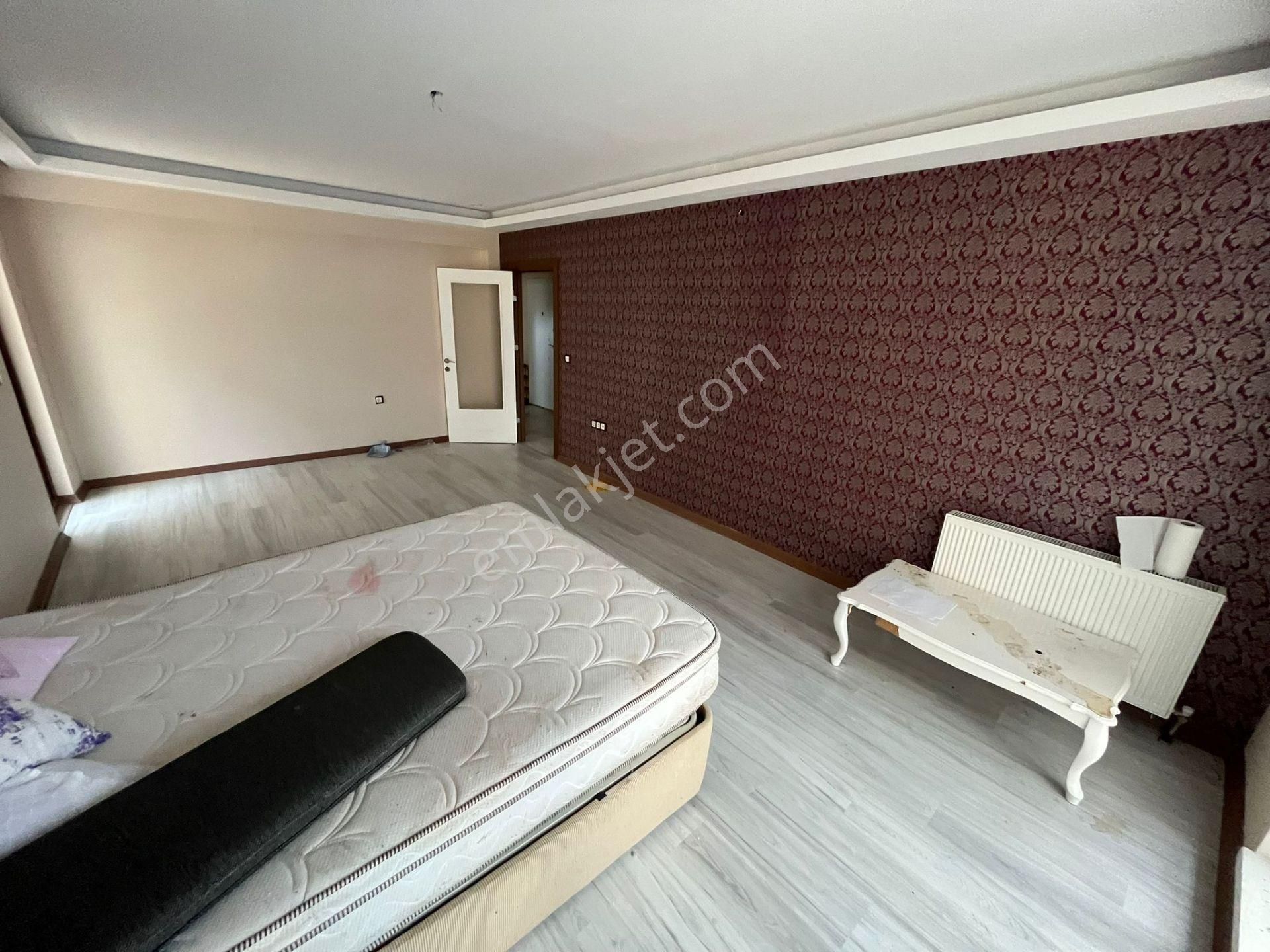 Yeşilbayır'da Mavi Göl Yakını 4+1 Satılık Dubleks Daire !!! - Görsel 4