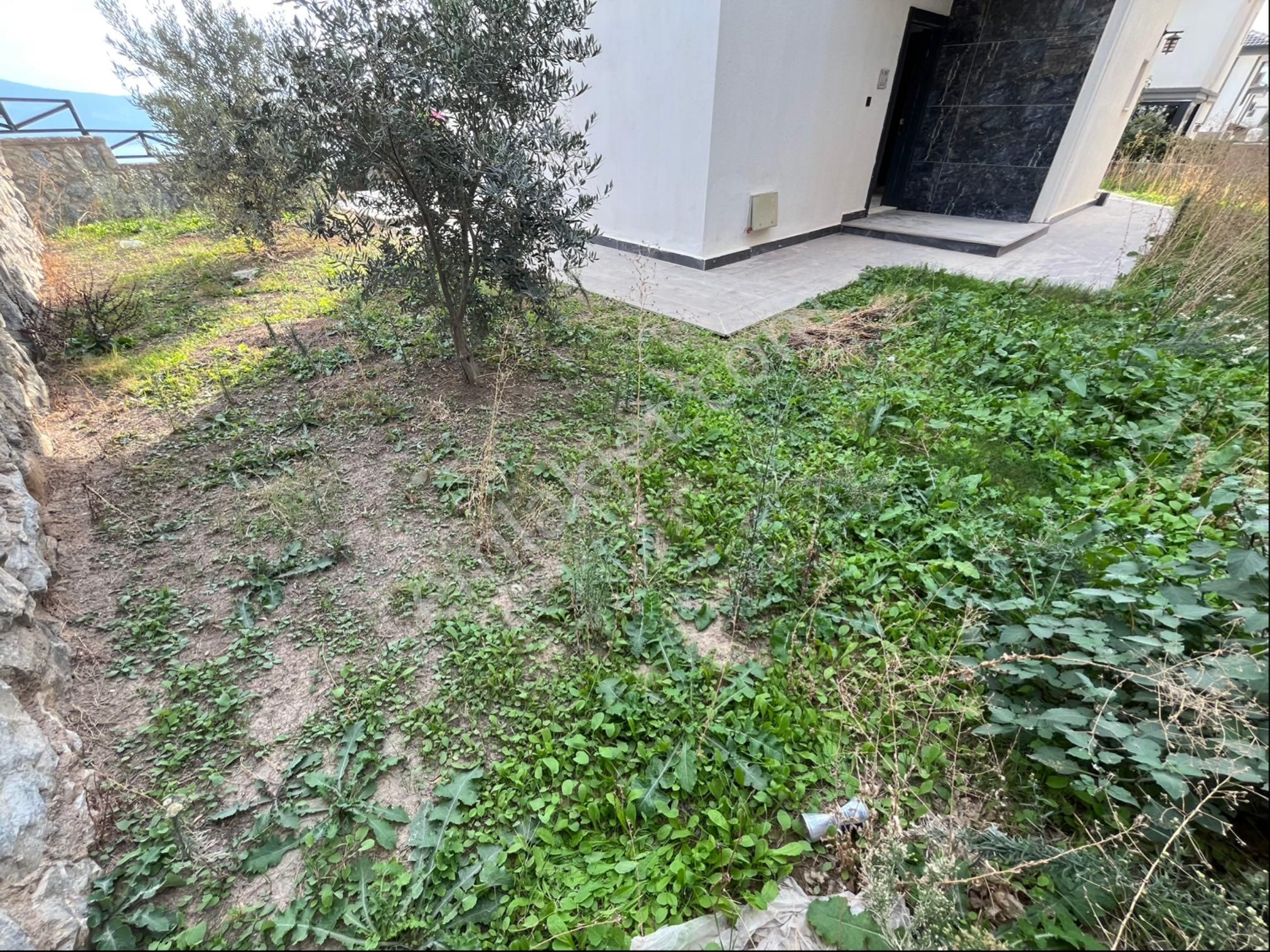 Zirve Gayrimenkul'den Full Deniz Manzaralı Bahçeli Tam Mustakil 4+1 Villa - Görsel 7