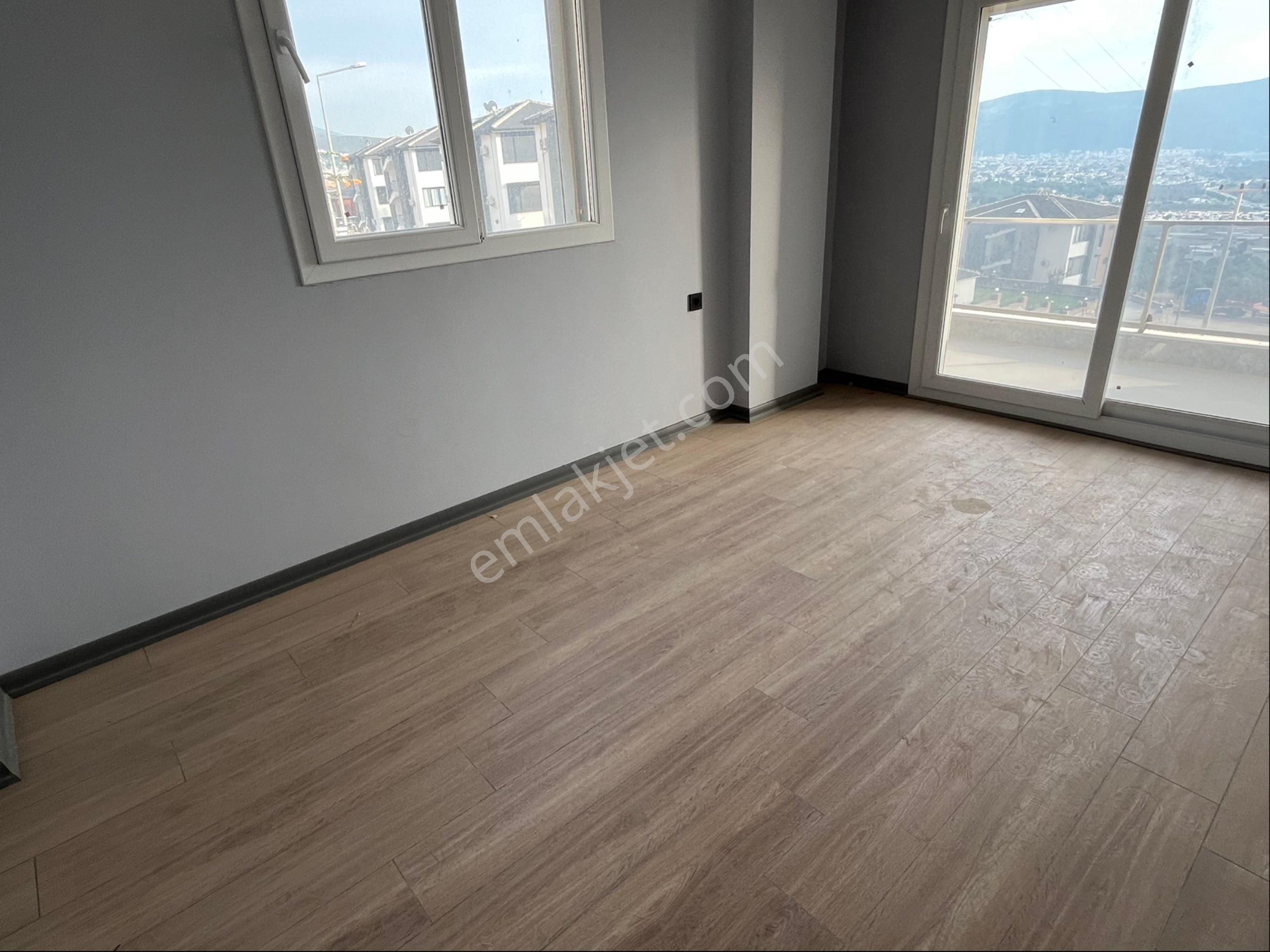 Zirve Gayrimenkul'den Full Deniz Manzaralı Bahçeli Tam Mustakil 4+1 Villa - Görsel 24
