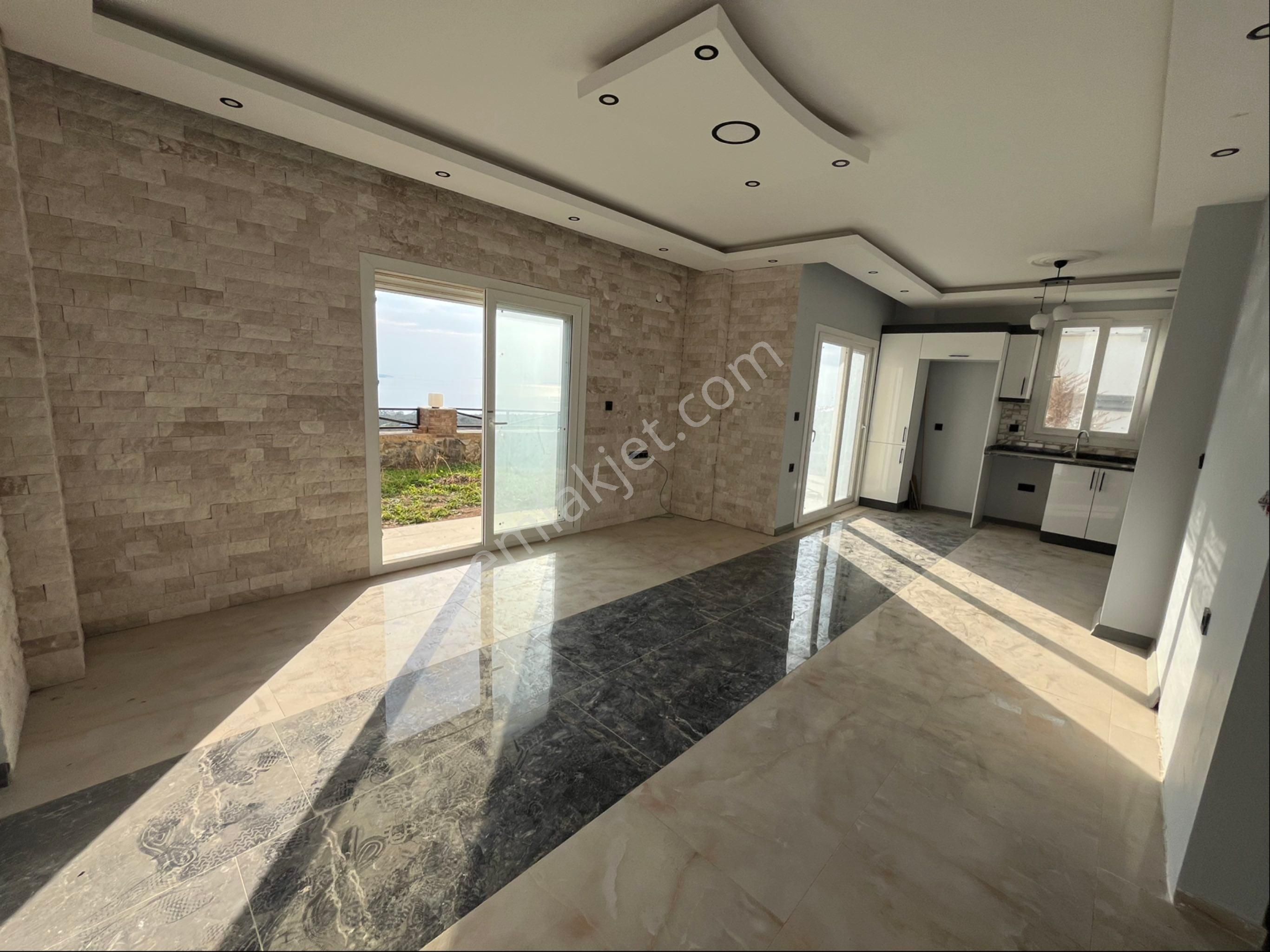 Zirve Gayrimenkul'den Full Deniz Manzaralı Bahçeli Tam Mustakil 4+1 Villa - Görsel 9