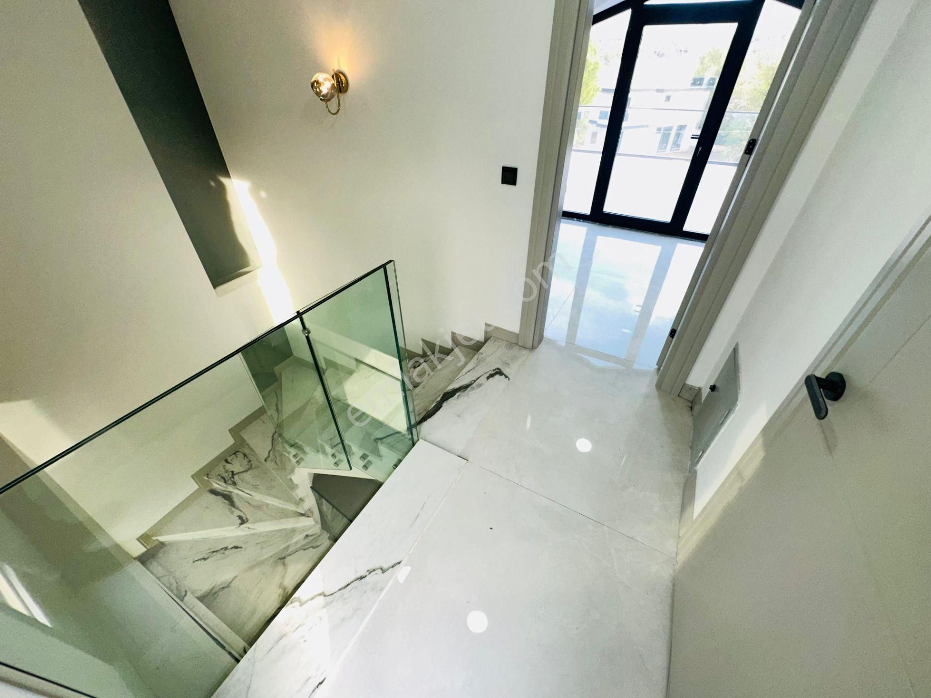 Güre Oteller Bölgesinde Müstakil Havuzlu Lüx 3+1 Satılık Villa - Görsel 29