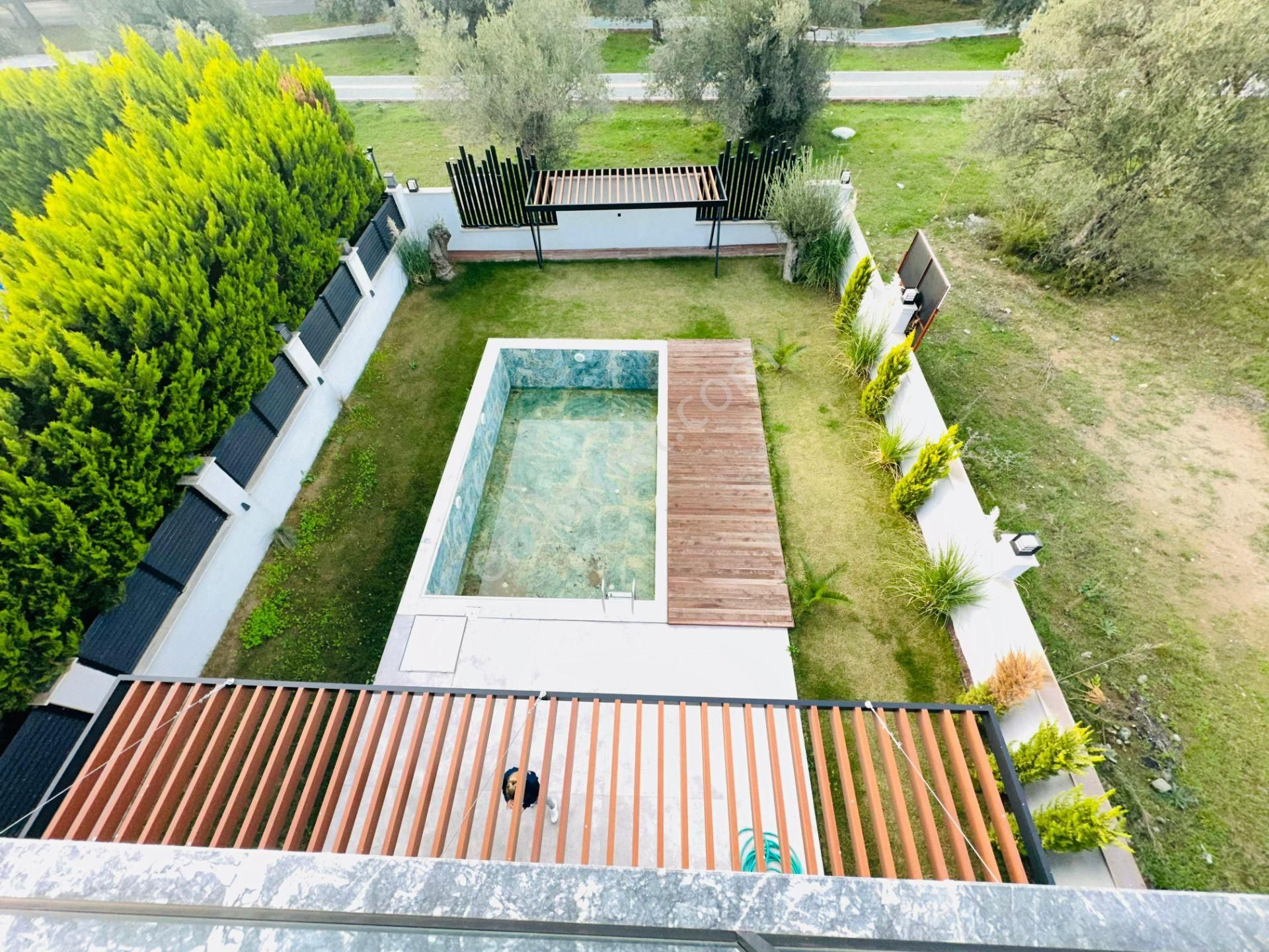 Güre Oteller Bölgesinde Müstakil Havuzlu Lüx 3+1 Satılık Villa - Görsel 4